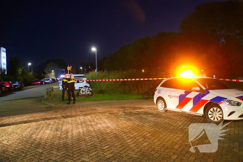 Luchtbehandelingskast bij slooppand vliegt in brand