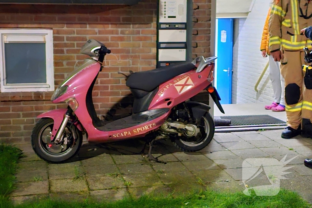 Scooter in berging zorgt voor stankoverlast