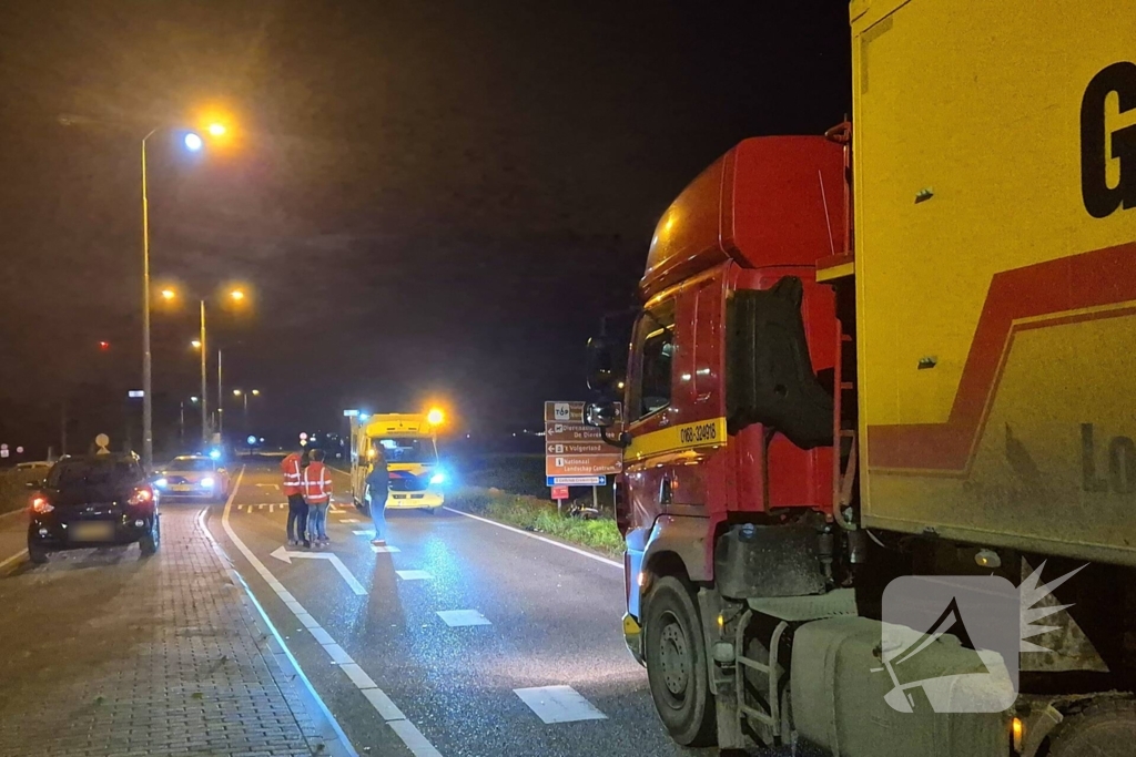 Motorrijder ten val na inhaalmanoeuvre