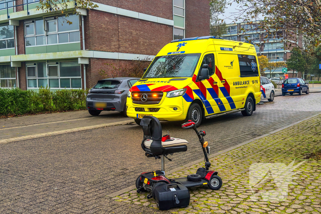 Scootmobiel beschadigd na botsing met auto