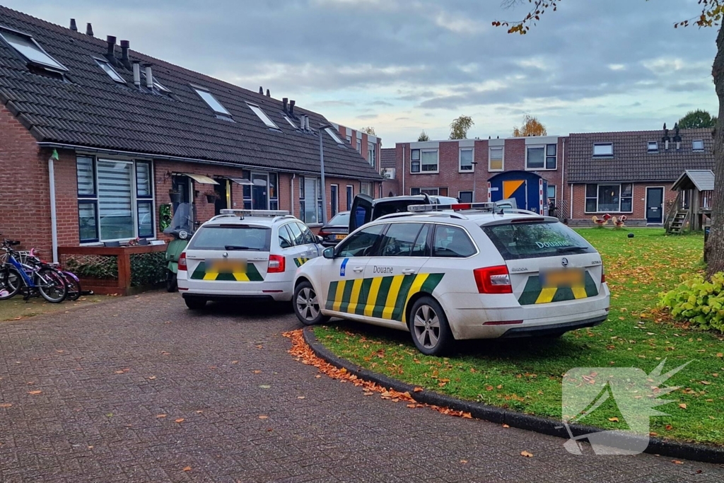 Douane vindt tijdens inval grote hoeveelheden tabak en sigaretten