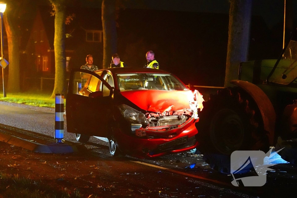 Gewonde bij botsing tussen auto en trekker in Langelo