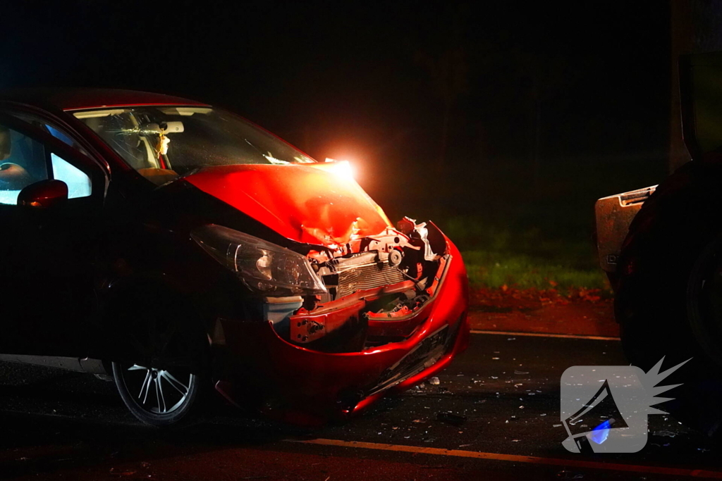 Gewonde bij botsing tussen auto en trekker in Langelo