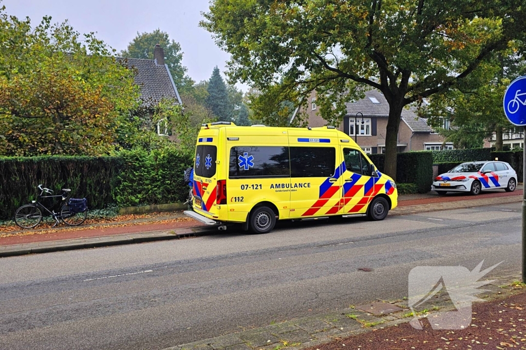 Ongeluk op fietspad door gladde bladeren