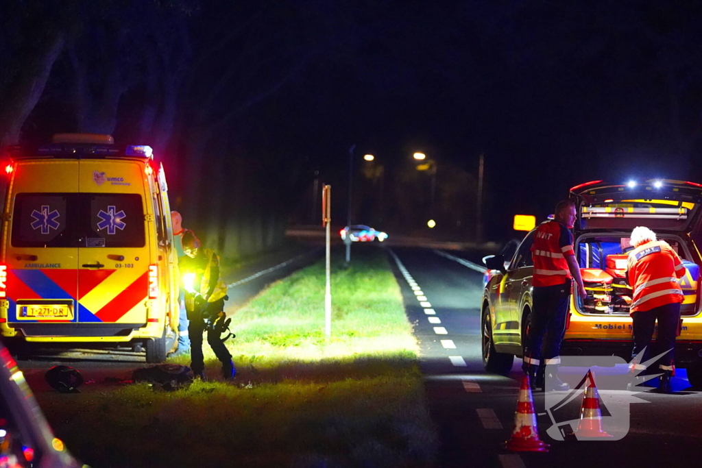 Motorrijder zwaargewond bij botsing met auto