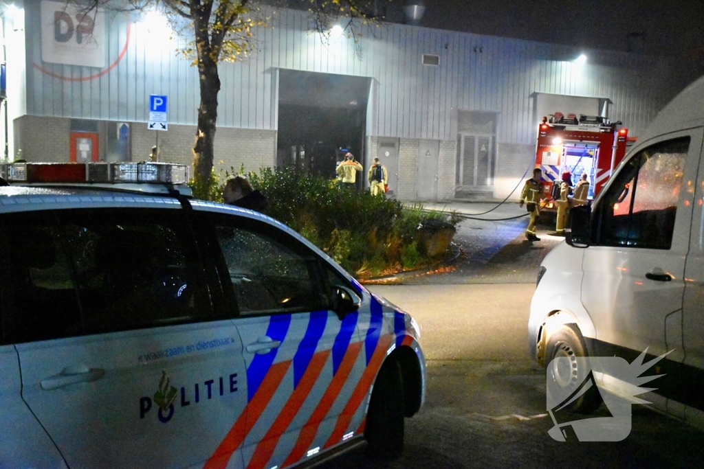 Stoom uit oven zorgt voor brandmelding op industrieterrein