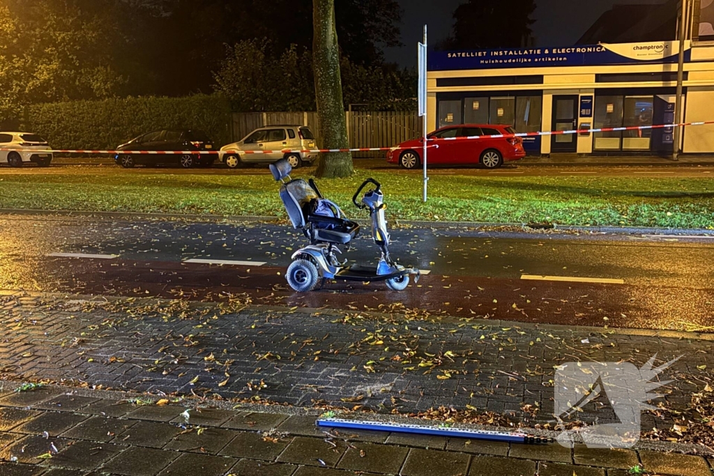 Bestuurder laat zwaargewonde scootmobieler achter