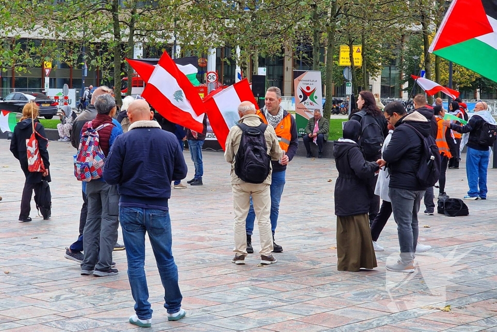 Grote opkomst bij demonstratie Centraal Station