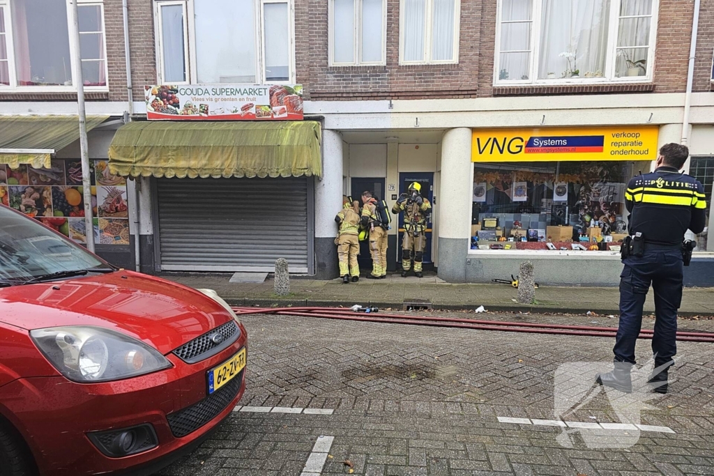 Brandweer forceert deur supermarkt