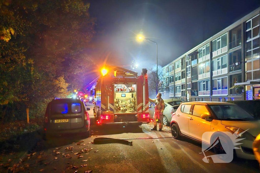 Dode bij zeer grote brand in flat na explosie