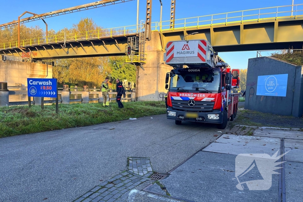 Treinverkeer gestremd door aanvaring met spoorbrug