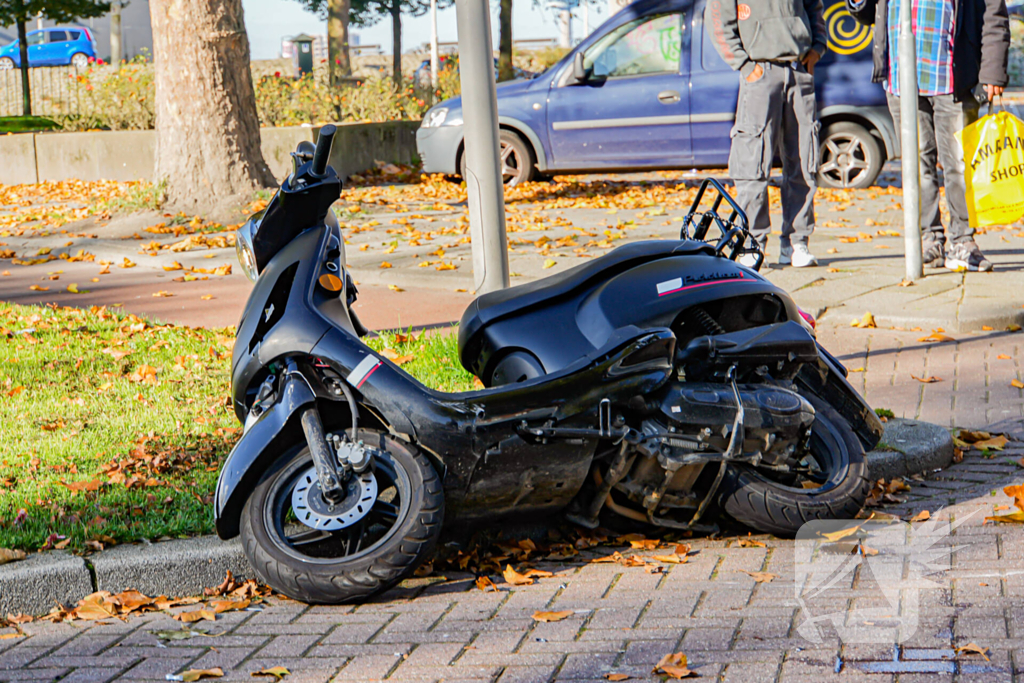 Scooterrijder gewond bij botsing