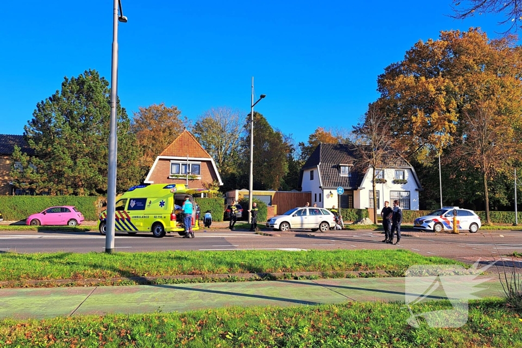 Fietser gewond bij botsing met auto