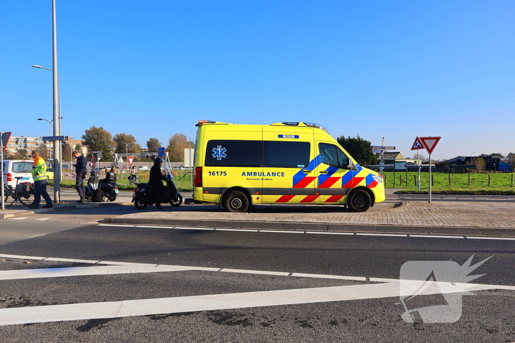 Fietser loopt flinke hoofdwond op na val van fiets