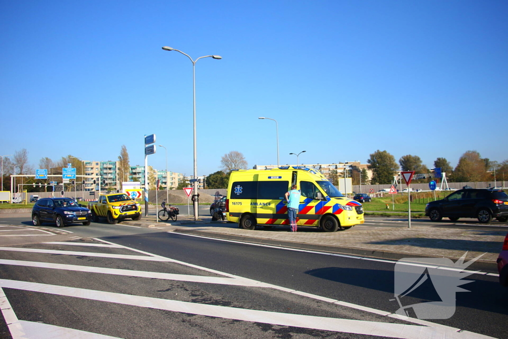 Fietser loopt flinke hoofdwond op na val van fiets