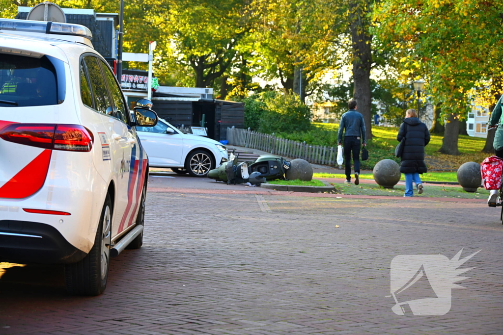 Scooterrijder gewond bij botsing met auto