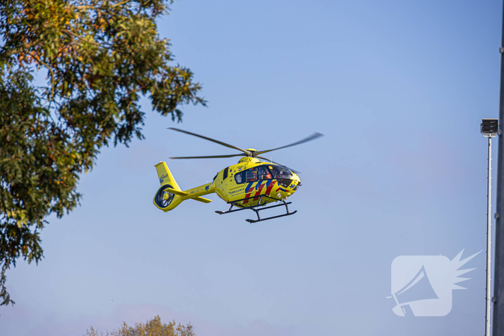 Persoon zwaargewond na val in gemeentehuis