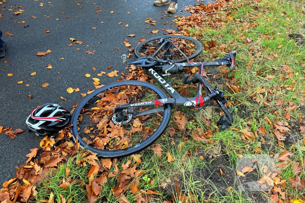 Fatbiker en wielrenner botsen frontaal op elkaar