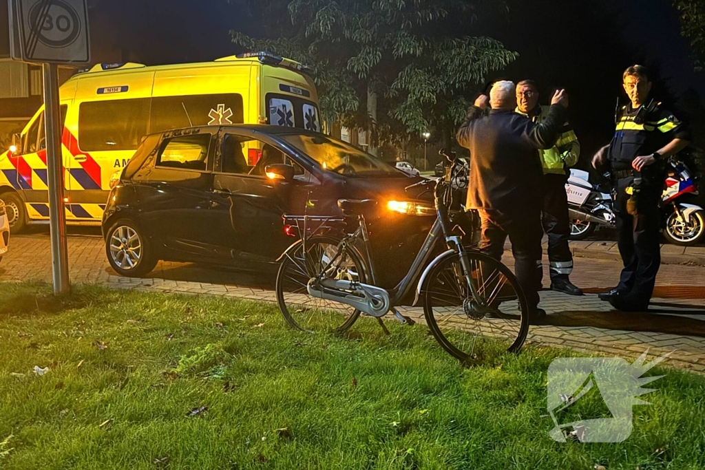 Fietser en automobilist met elkaar in botsing