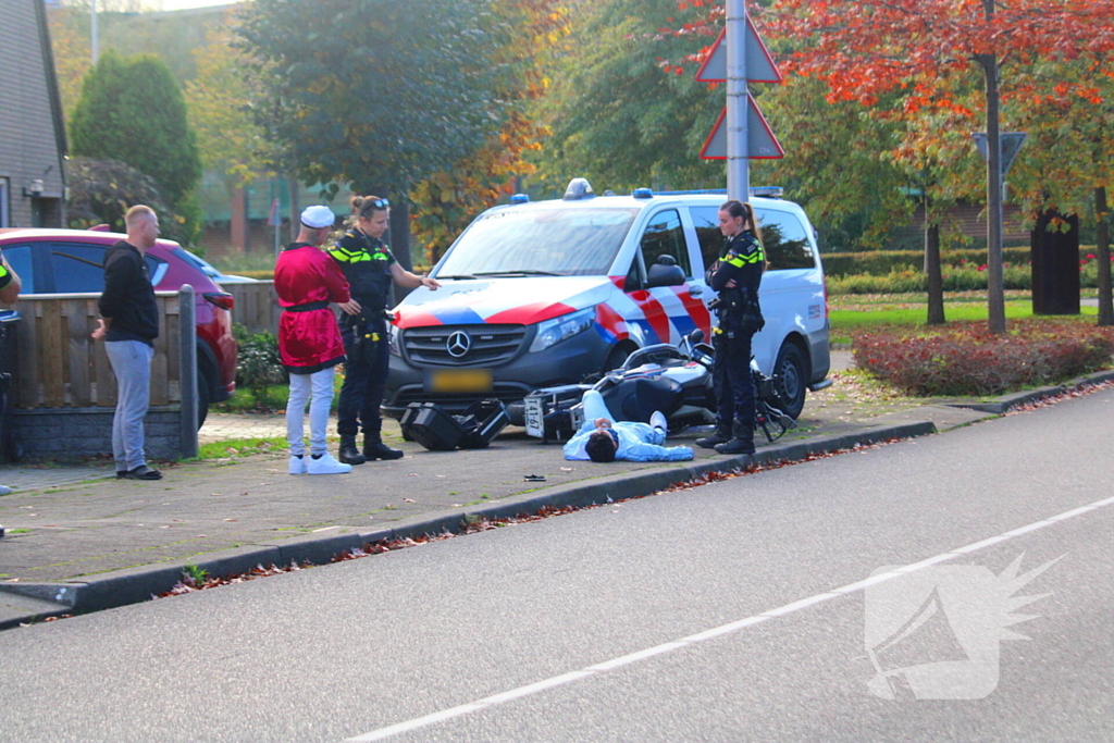 Vluchtende motorrijder komt ten val