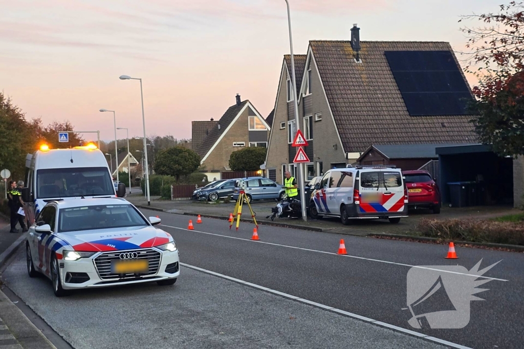 Vluchtende motorrijder komt ten val