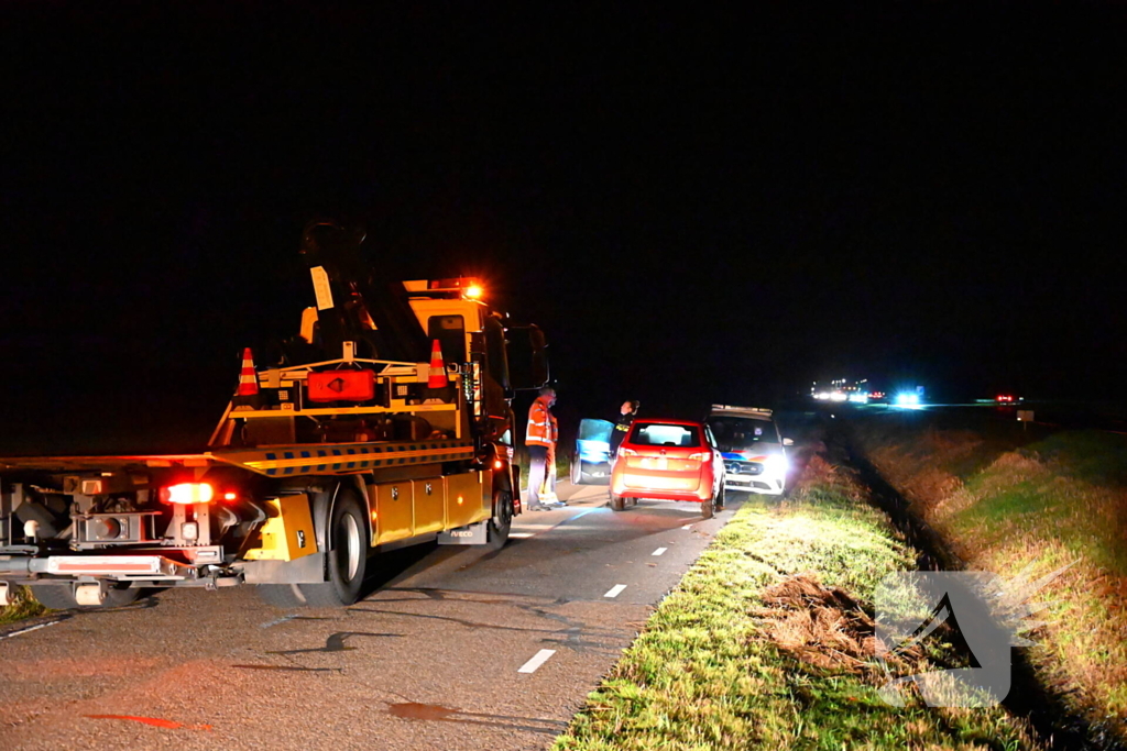 Brommobiel rijdt greppel in