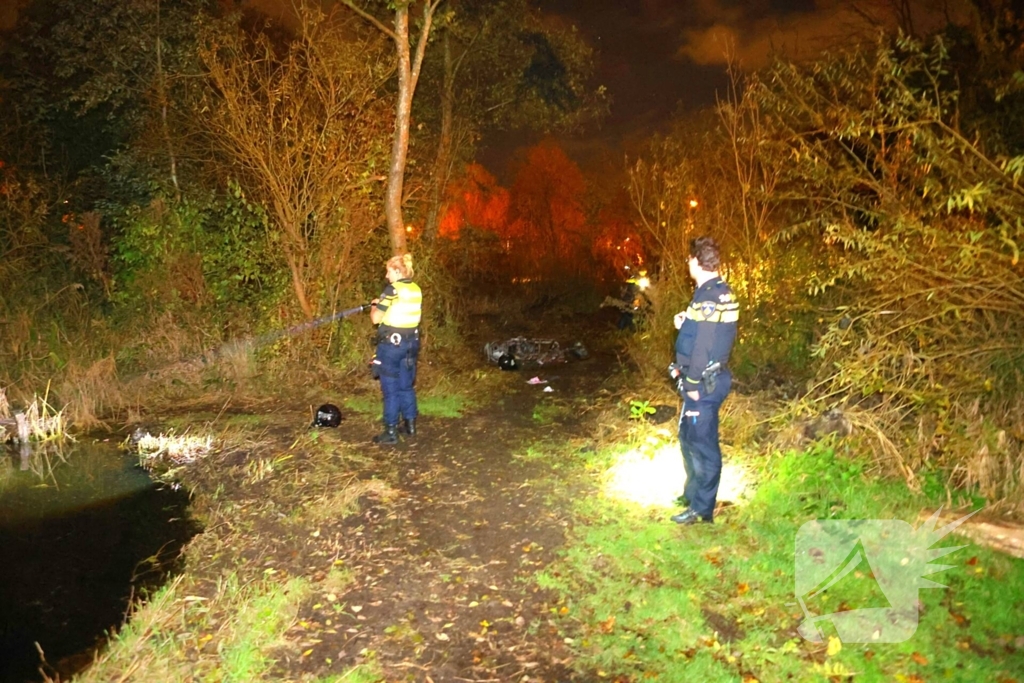 Scooter volledig verwoest door brand