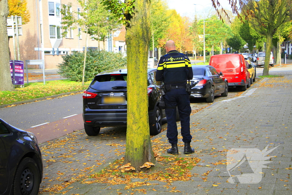 Fietser ten val na botsing met auto