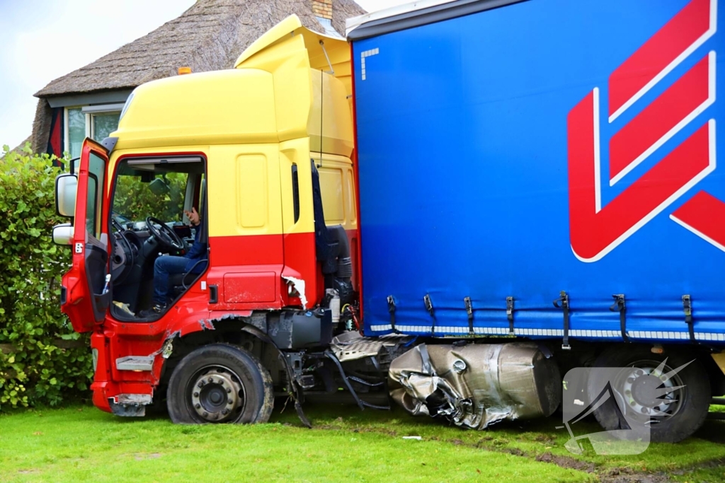 Zwaargewonde bij frontale aanrijding tussen vrachtwagen en personenauto