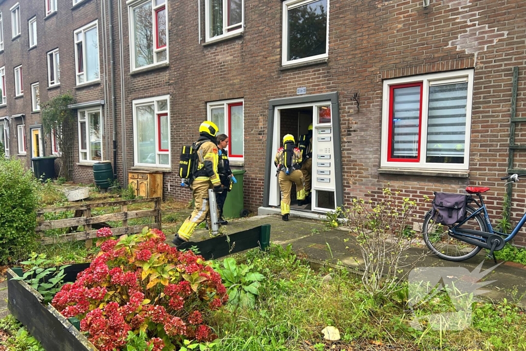 Smeltend plastic zet brandalarm in gang