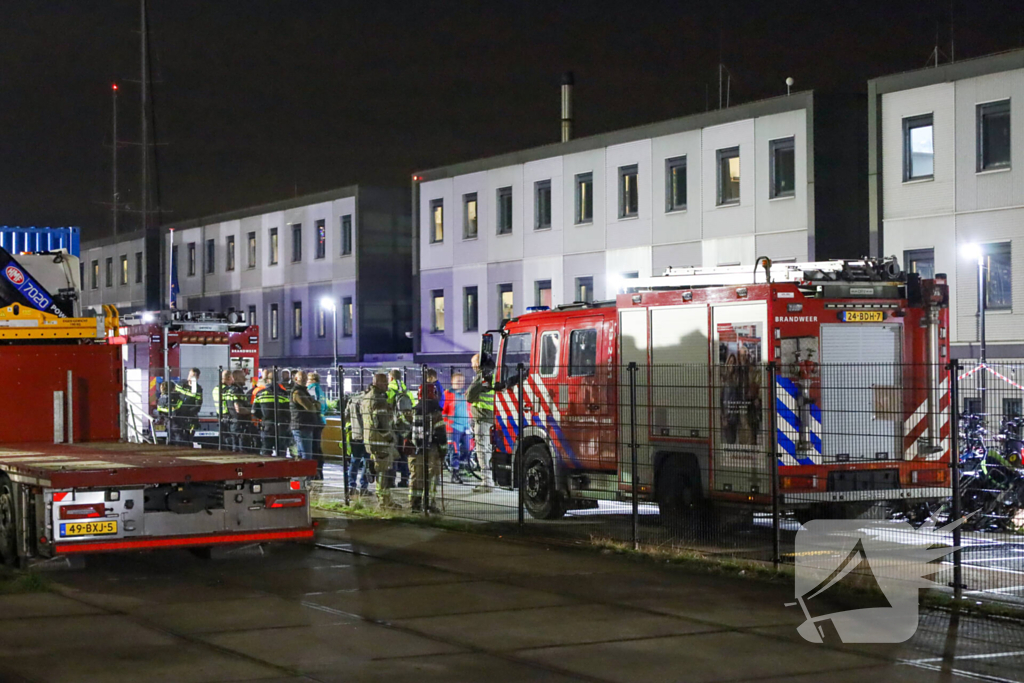 Ruim honderd asielzoekers geëvacueerd wegens brand op boot