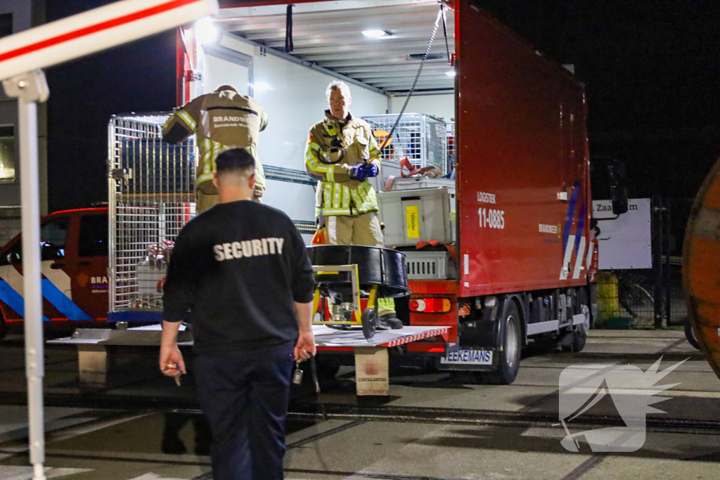 Ruim honderd asielzoekers geëvacueerd wegens brand op boot