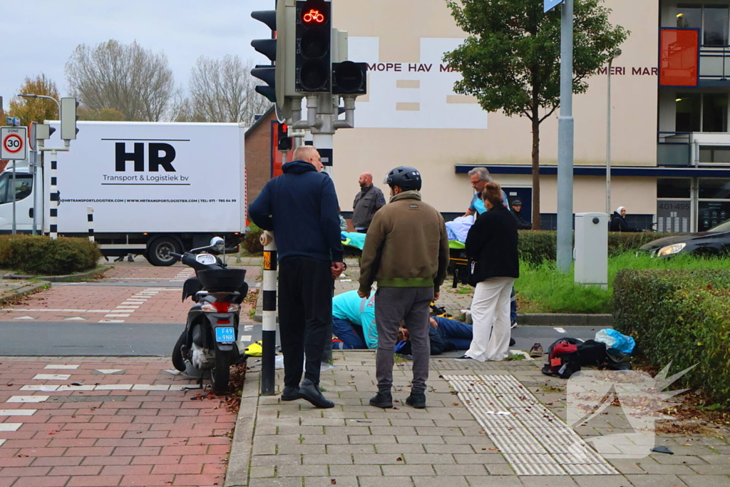 Scooterrijder zwaargewond bij aanrijding