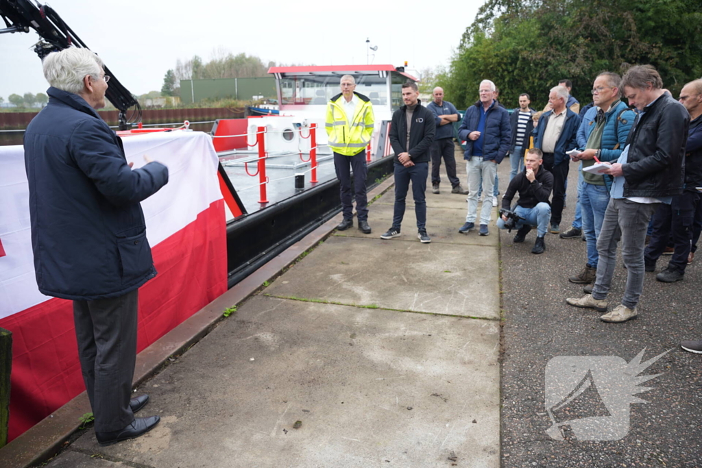 Provincie neemt nieuwe werkschip in gebruik