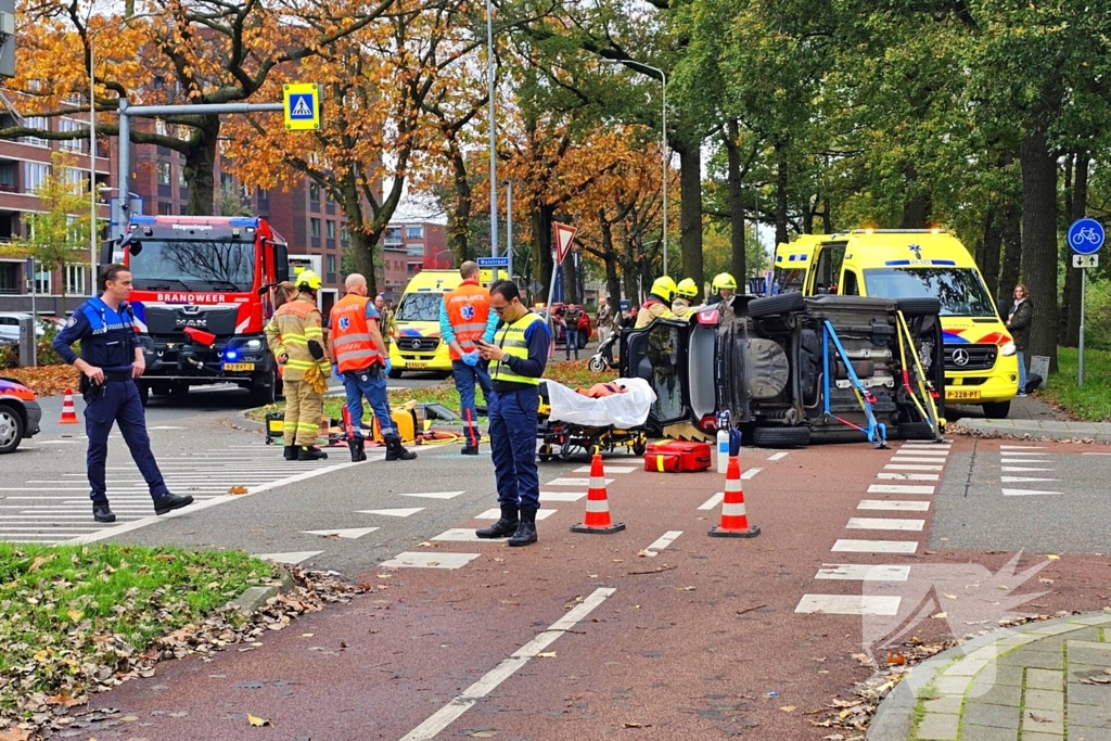 Voertuig gekanteld bij ernstig ongeval