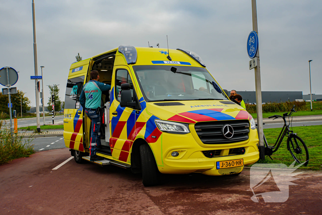 Fietser gewond bij aanrijding met vrachtwagen