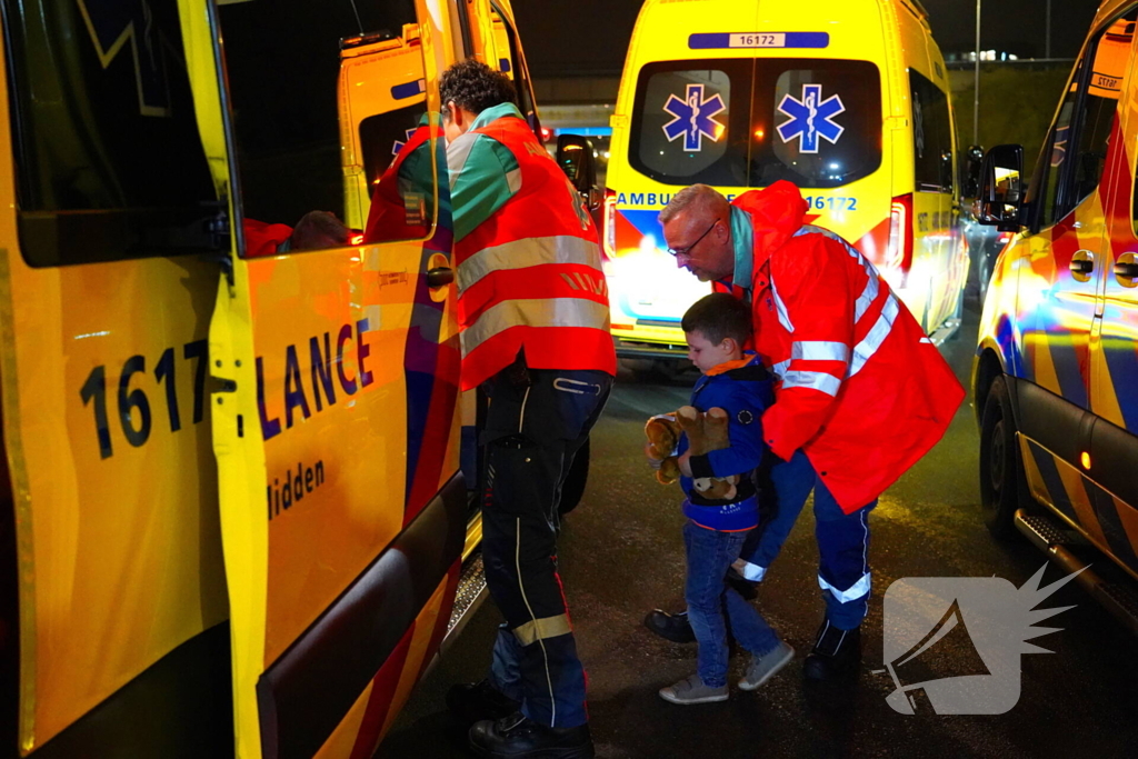 Lesauto betrokken bij frontale aanrijding op kruising