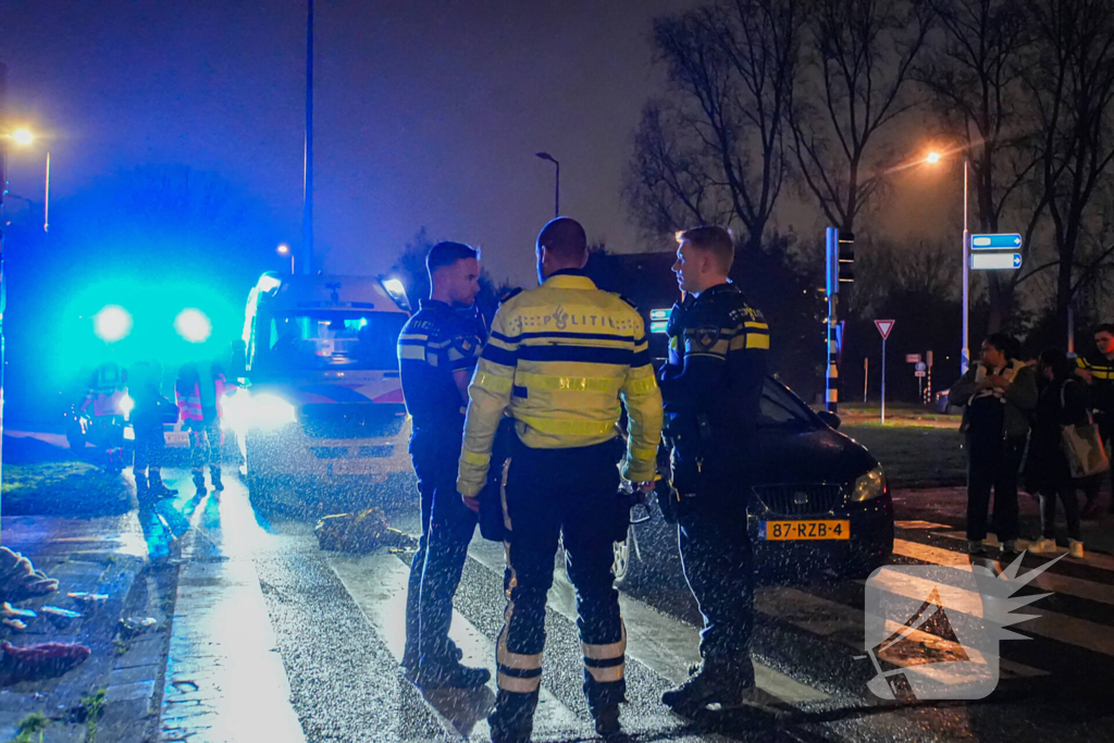 Fietser zonder licht aangereden door personenauto