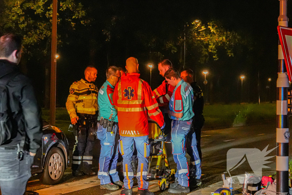 Fietser zonder licht aangereden door personenauto