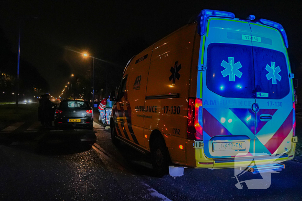 Fietser zonder licht aangereden door personenauto