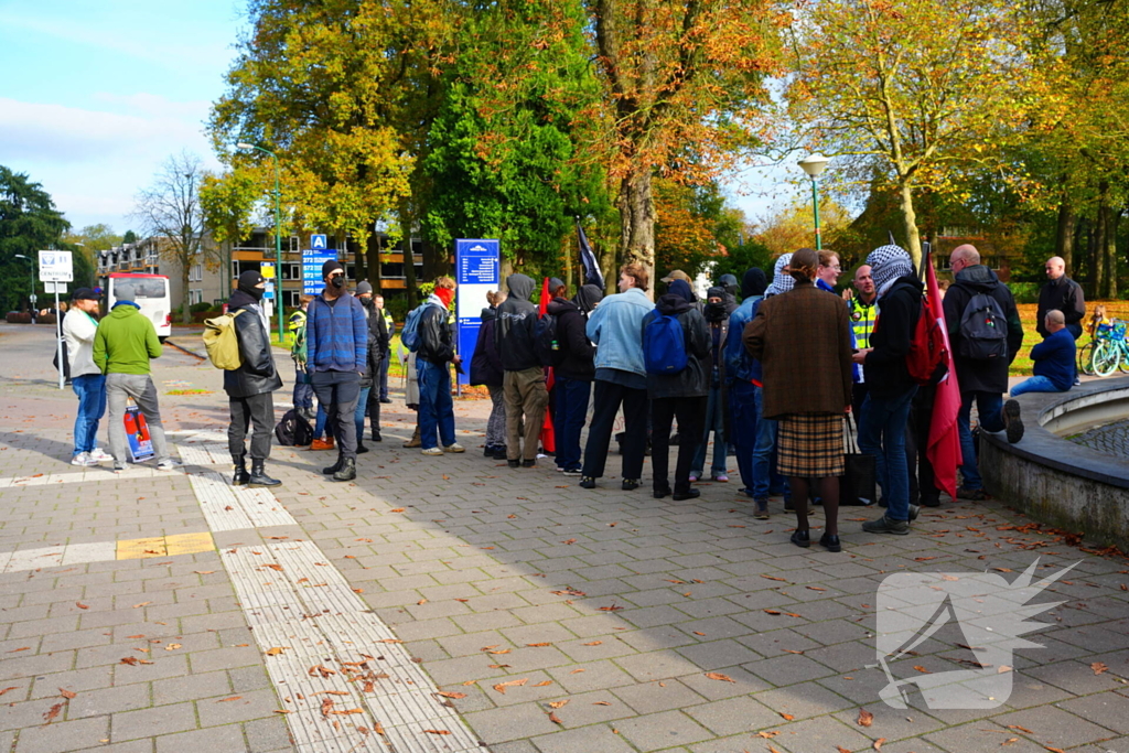 Vlagdiscussie escaleert tot protest