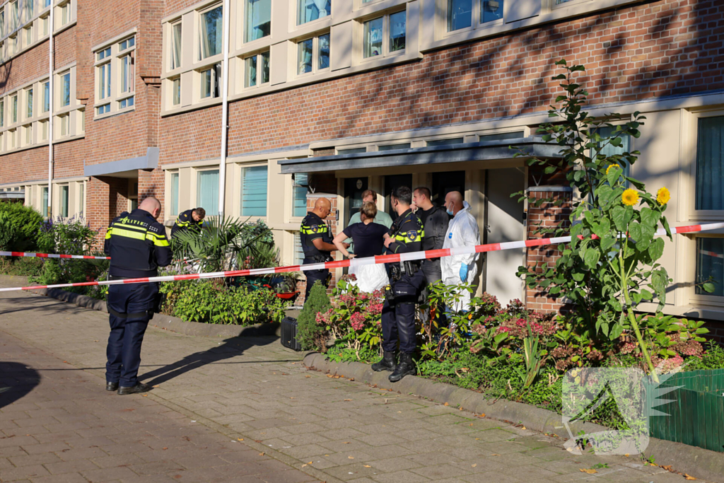 Politie doet onderzoek naar aantreffen overleden persoon