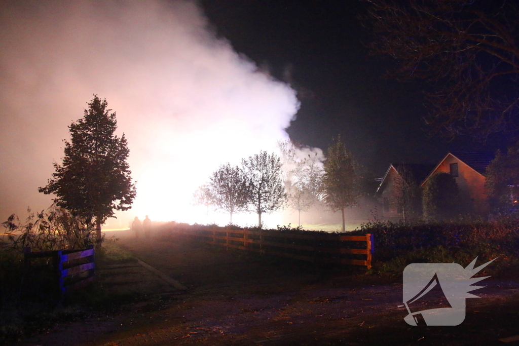 Veel rookontwikkeling bij grote brand op boerderij