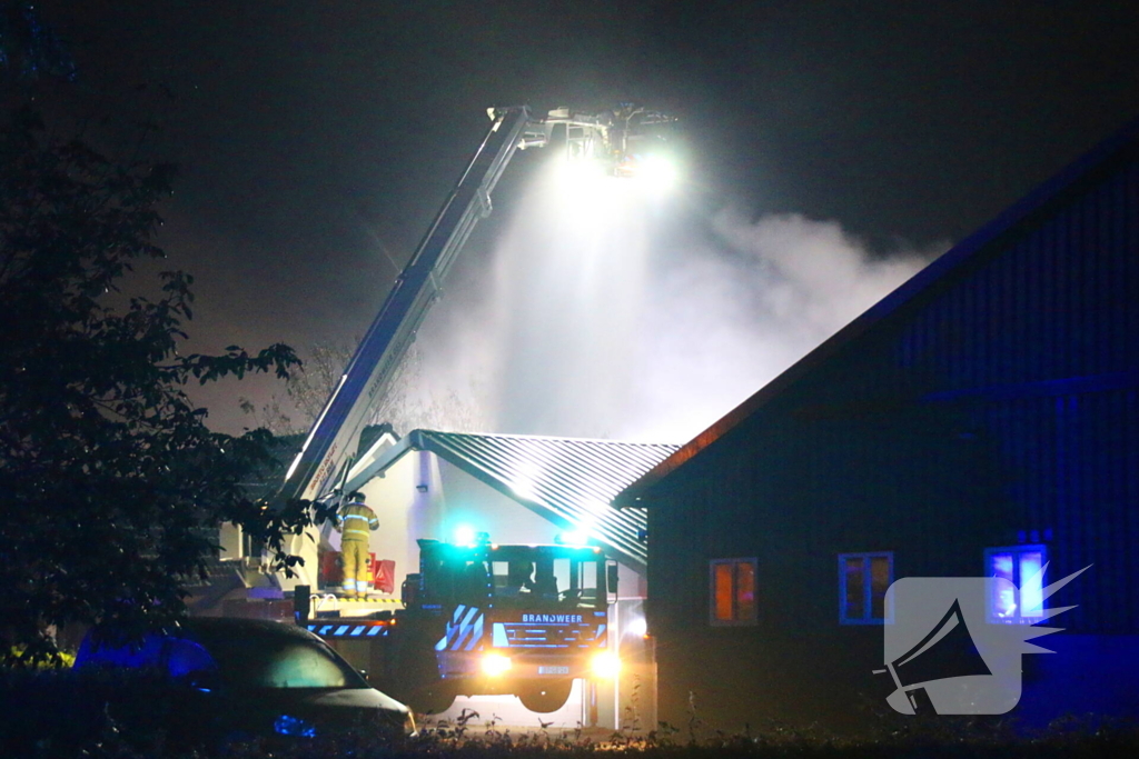 Veel rookontwikkeling bij grote brand op boerderij