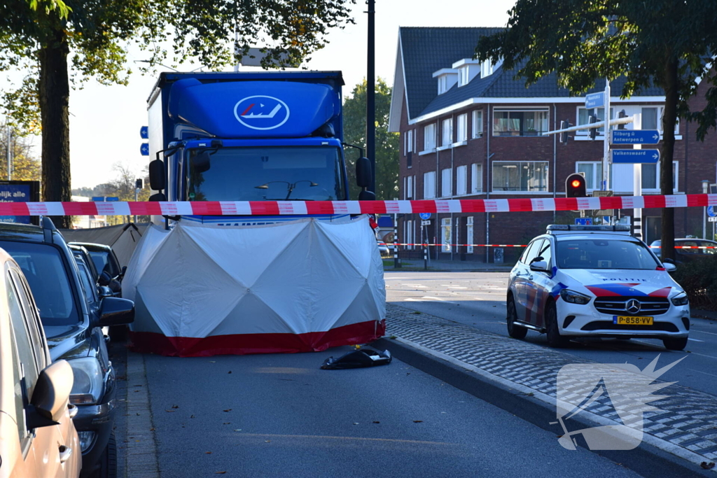 Meisje (16) komt om na ongeluk met vrachtwagen