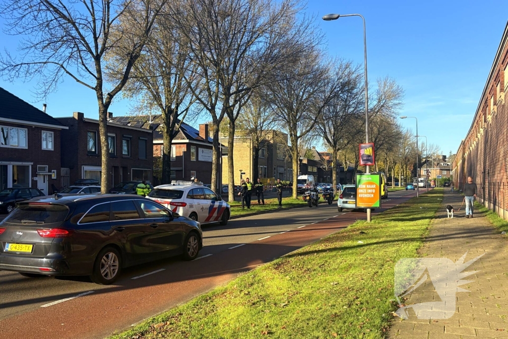 Politie onderzoek naar aanrijding tussen fietsers en vrachtwagen