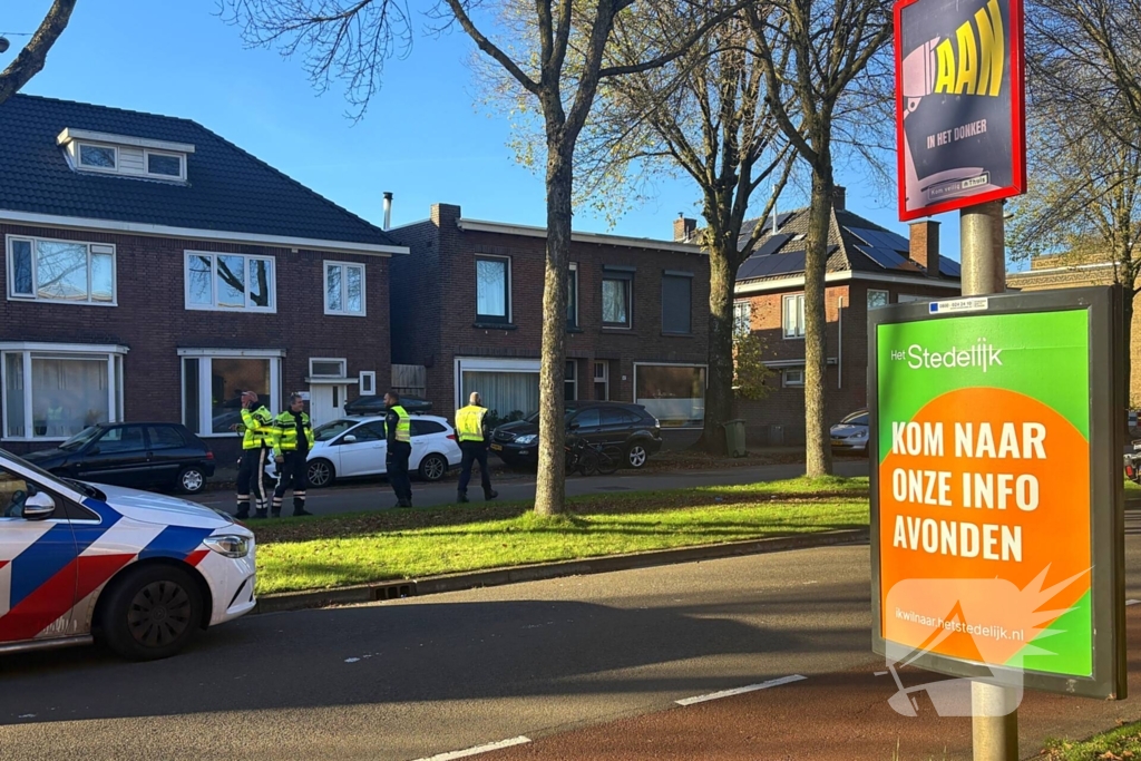 Politie onderzoek naar aanrijding tussen fietsers en vrachtwagen