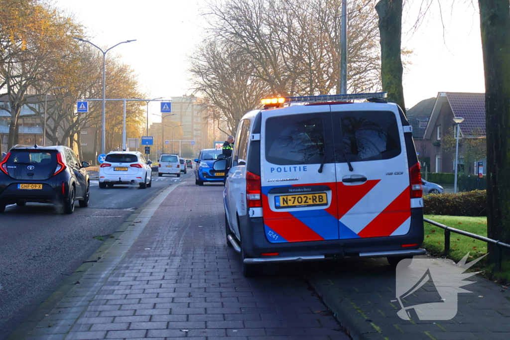 Scooterrijder gewond bij botsing met personenauto