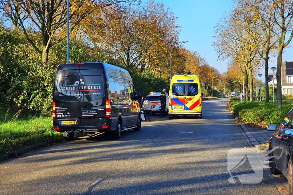 Dame op ebike gewond bij aanrijding met automobilist