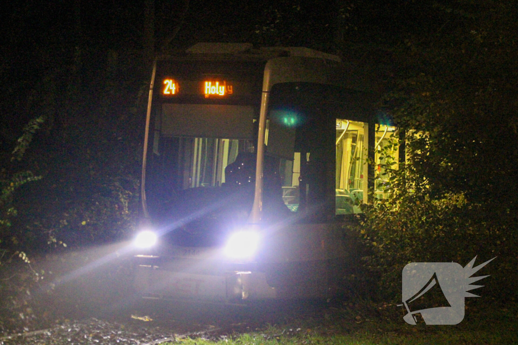 Tram beschadigd na aanrijding